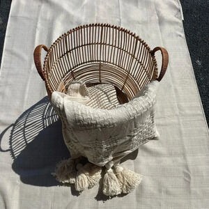 Tufted Throw Blanket w/ Tassel Trim - 50x60